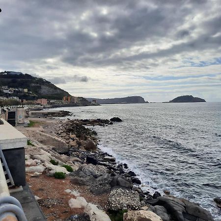 포츠올리 Lungomare B&B 외부 사진